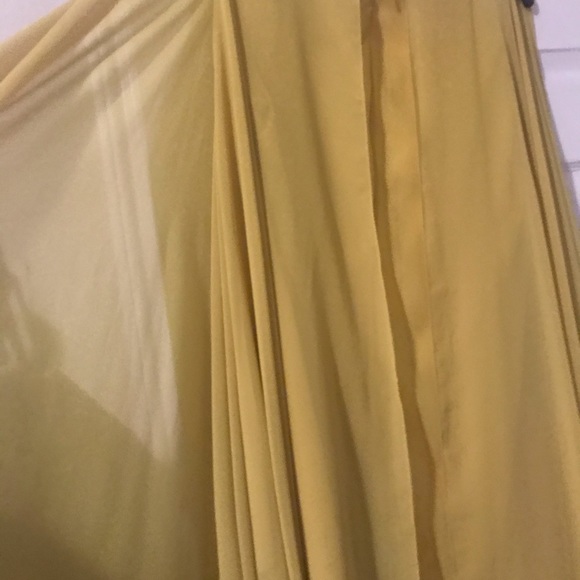 Beautiful sheer holiday dress! - Picture 7 of 8